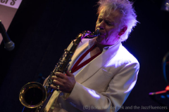 DSC05684-2026-02-21-Boris-van-der-Lek-Jazzfluencers-@-Podium-aan-Zee-by-Iwan-de-Brabander_resultaat