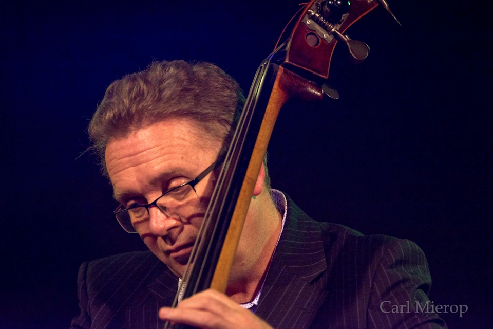 Contrabassist Vincent Kuiper